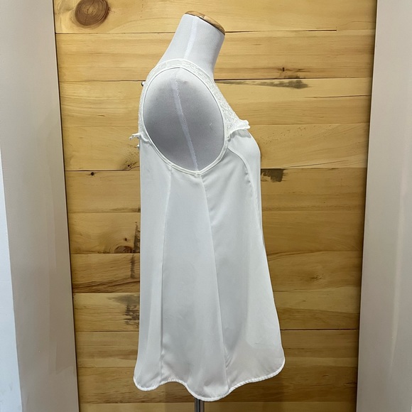 High neck lace sleeveless tank top blouse Size M - Picture 5 of 7